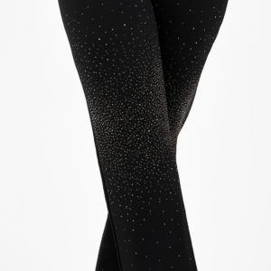 Черни дънки с капси